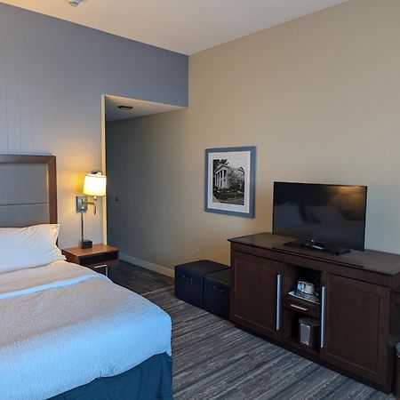 Hampton Inn & Suites Cazenovia, Ny Bagian luar foto