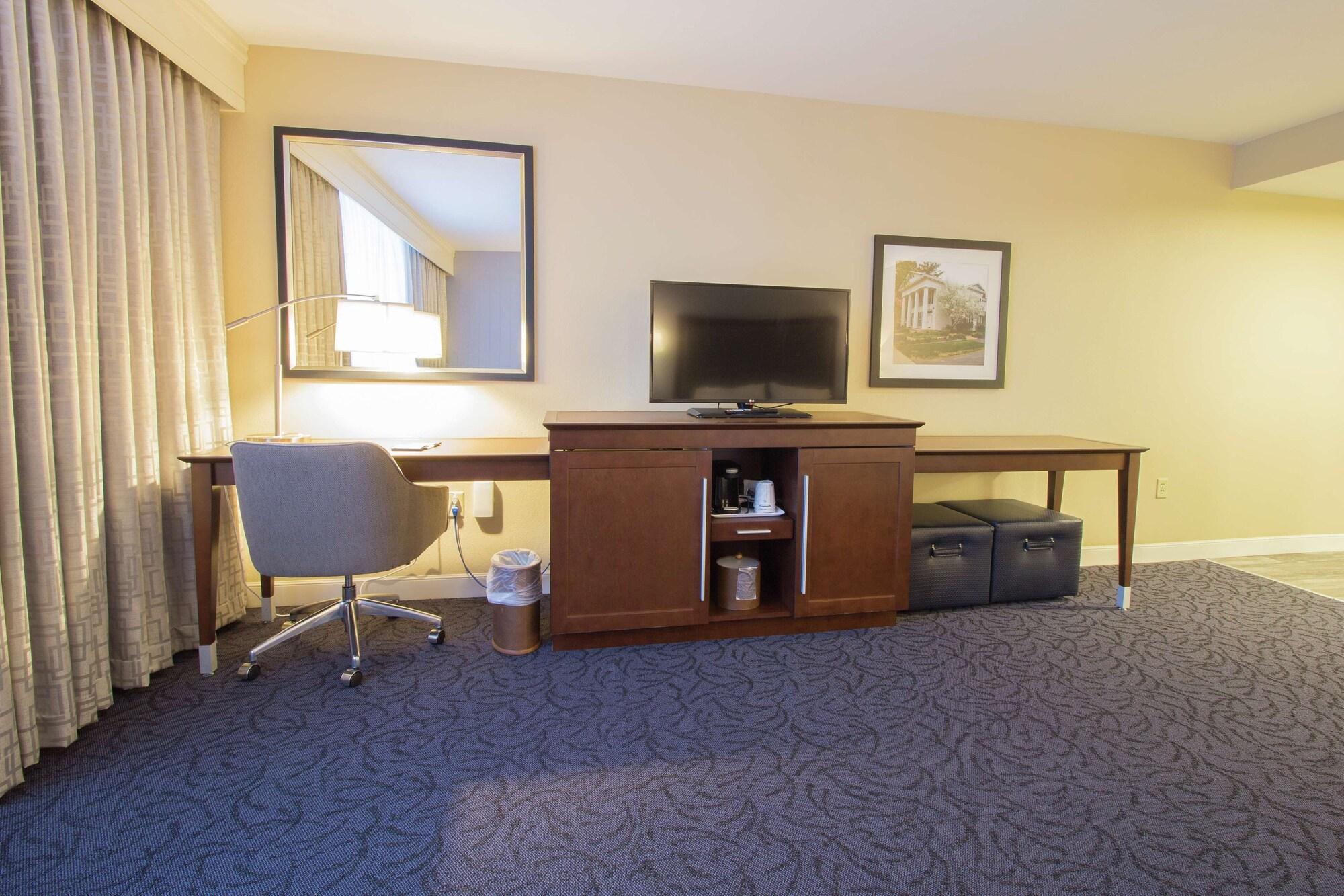 Hampton Inn & Suites Cazenovia, Ny Bagian luar foto