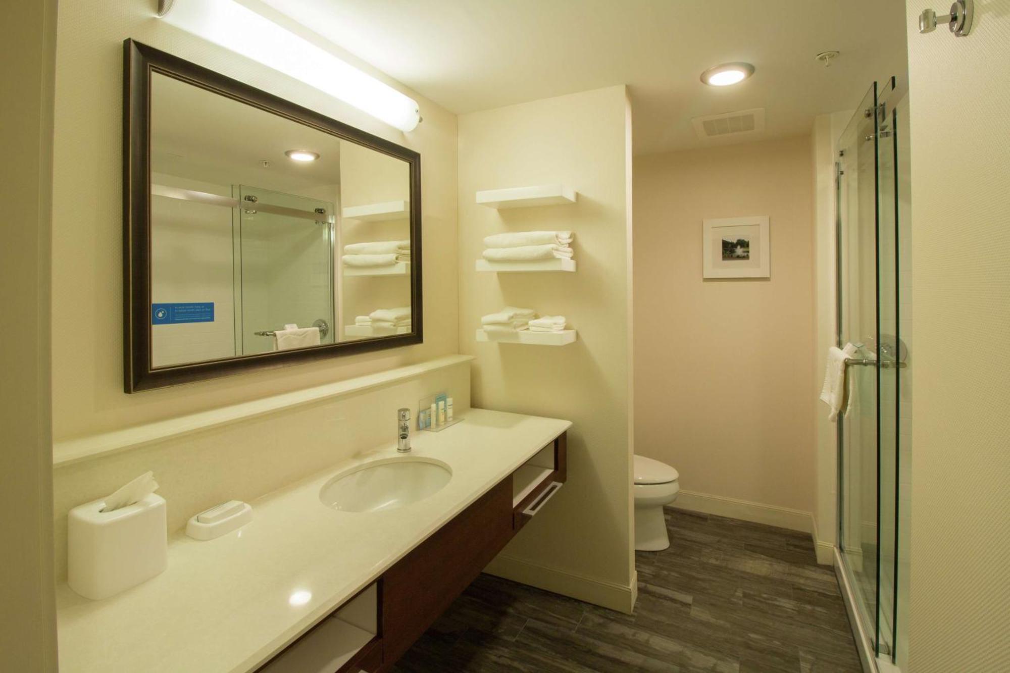 Hampton Inn & Suites Cazenovia, Ny Bagian luar foto