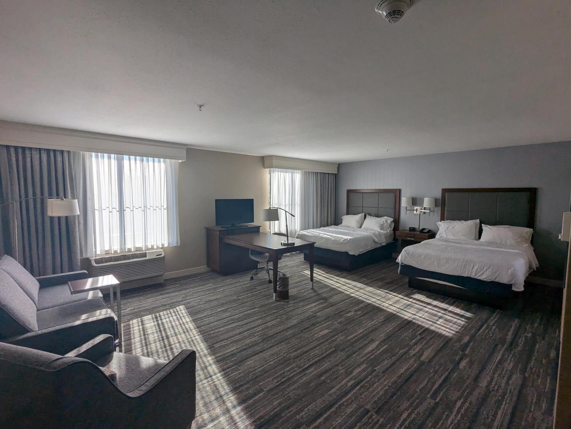 Hampton Inn & Suites Cazenovia, Ny Bagian luar foto