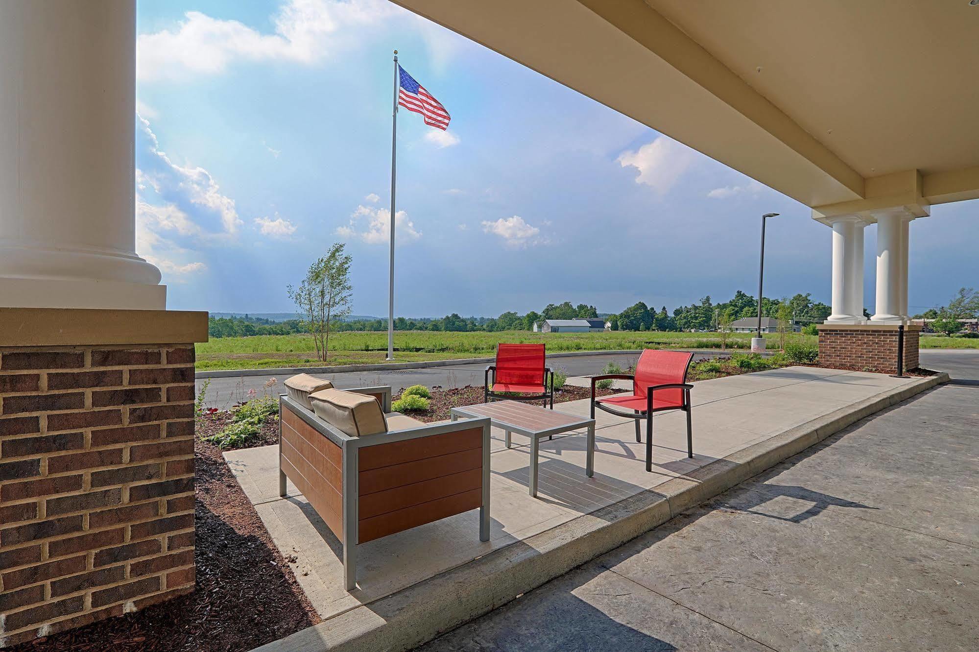 Hampton Inn & Suites Cazenovia, Ny Bagian luar foto
