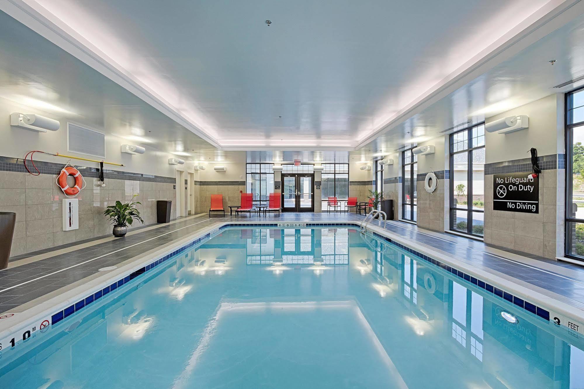 Hampton Inn & Suites Cazenovia, Ny Bagian luar foto